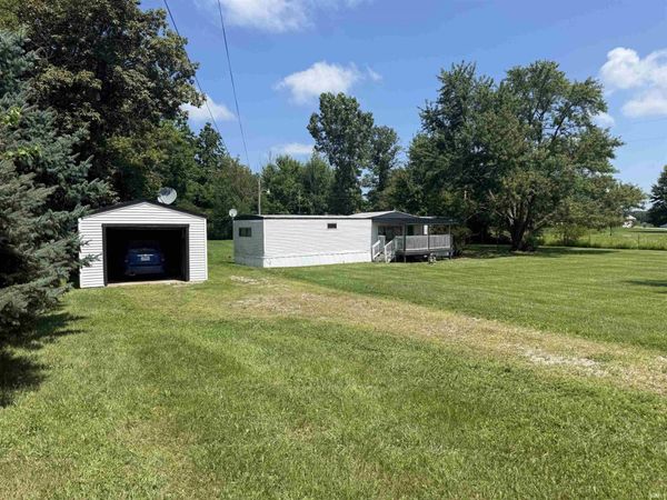 5744 E State Road 36, Mooreland, IN 47360