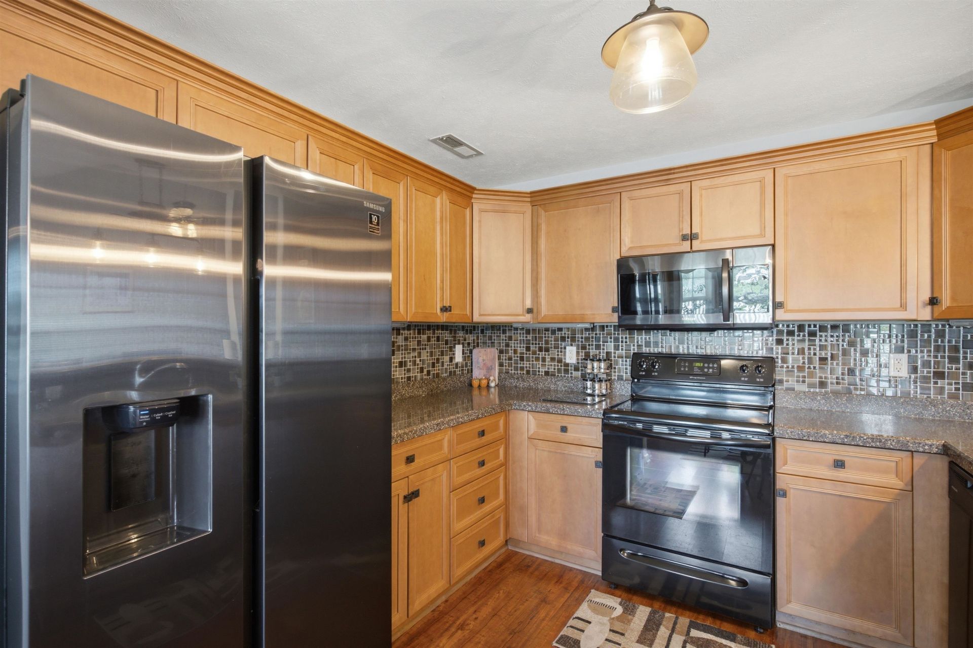 374 Barton Loop Photo 10