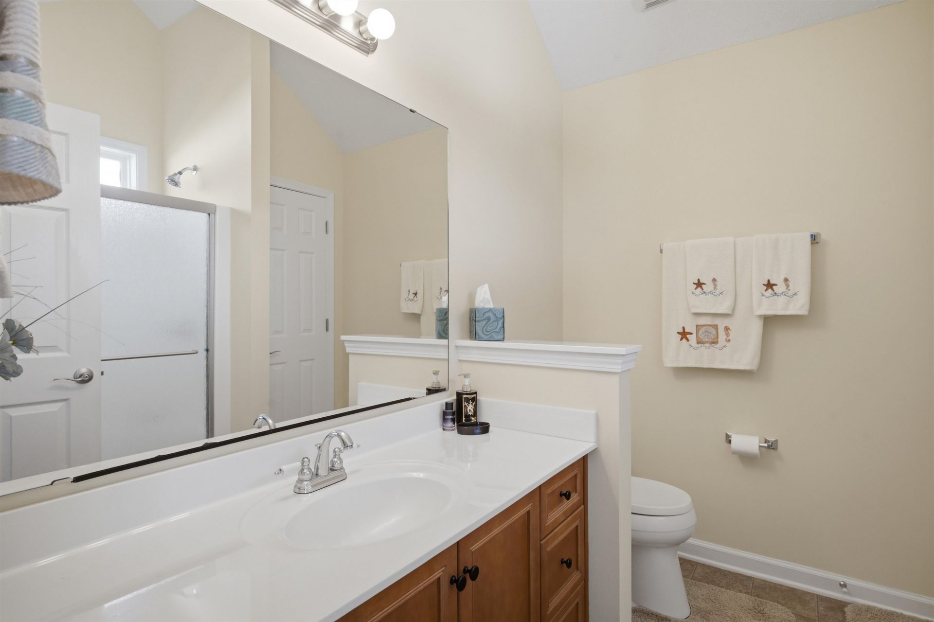 374 Barton Loop Photo 23