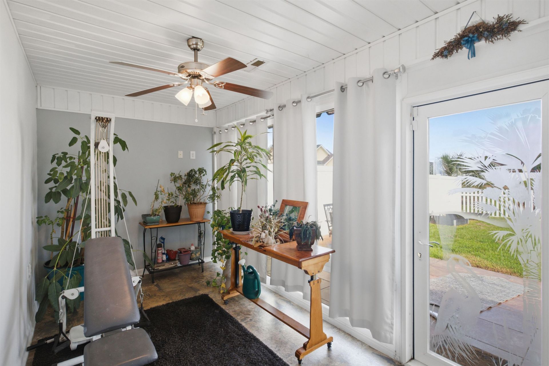 374 Barton Loop Photo 27