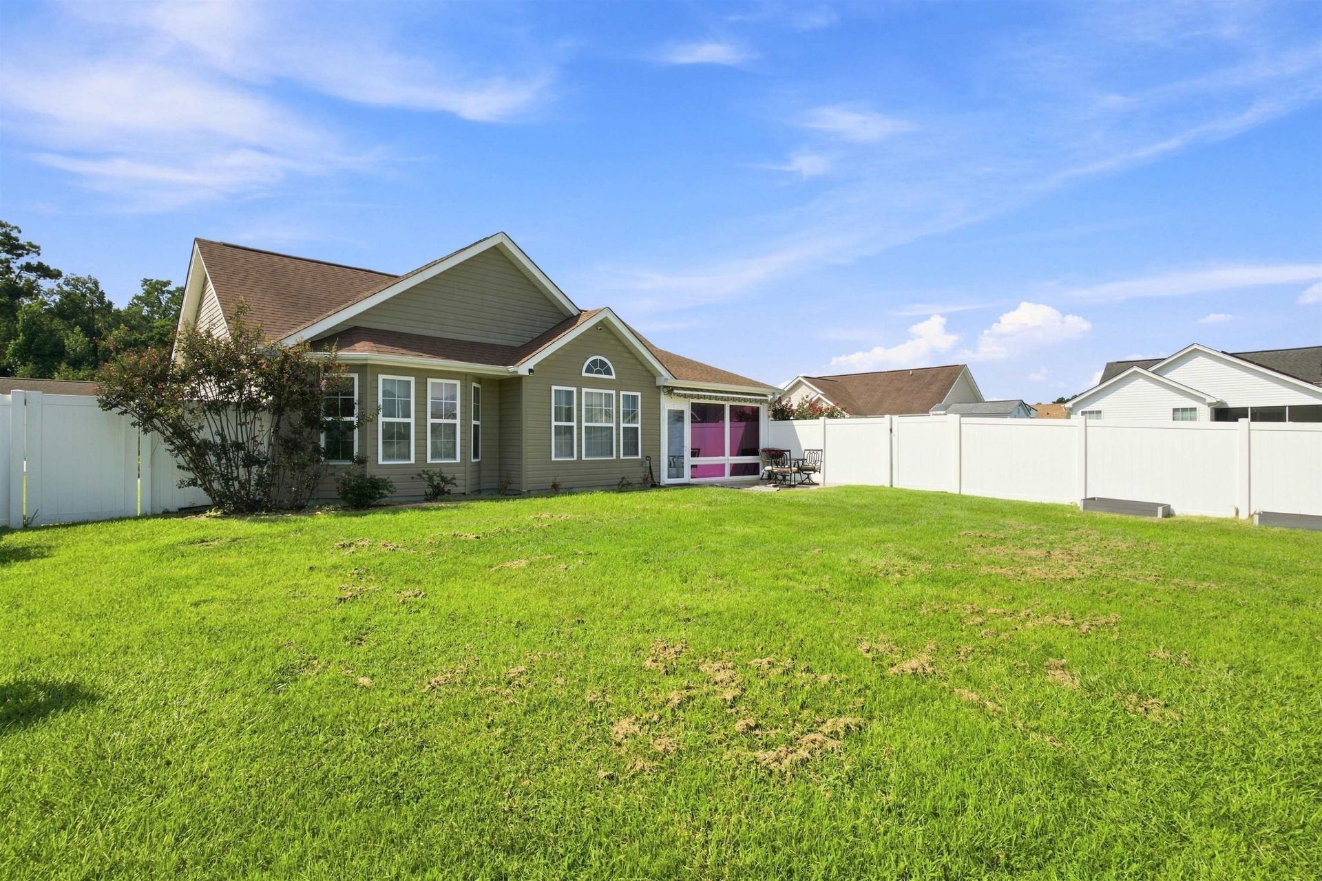 374 Barton Loop Photo 40