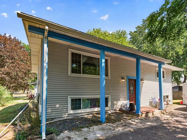 2280 Shryer Avenue E, North Saint Paul, MN 55109