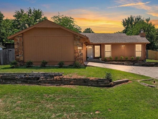 3028 69th Street , Tulsa, OK 74132