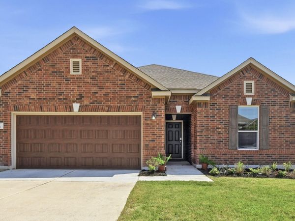 201 Connor Elkins DR, Kyle, TX 78640