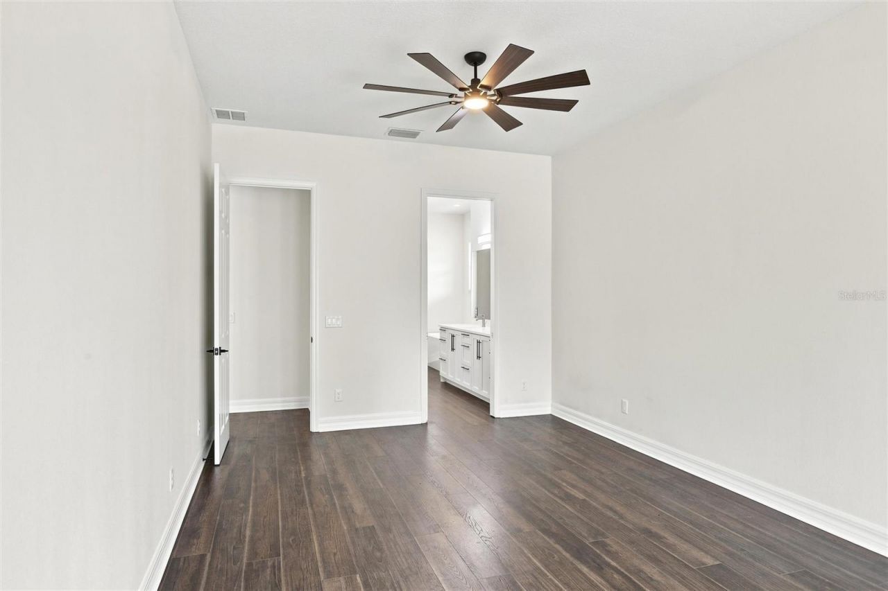 8146 Tropicaire Boulevard, North Port, FL 34291 Photo