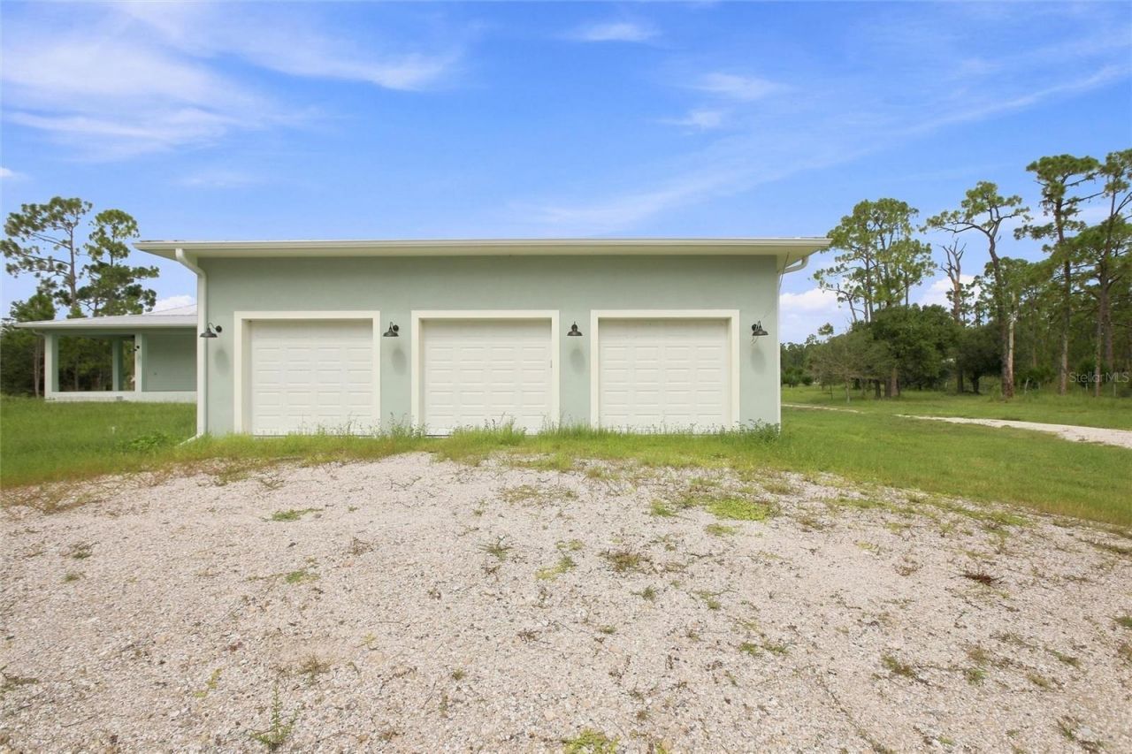8146 Tropicaire Boulevard, North Port, FL 34291 Photo