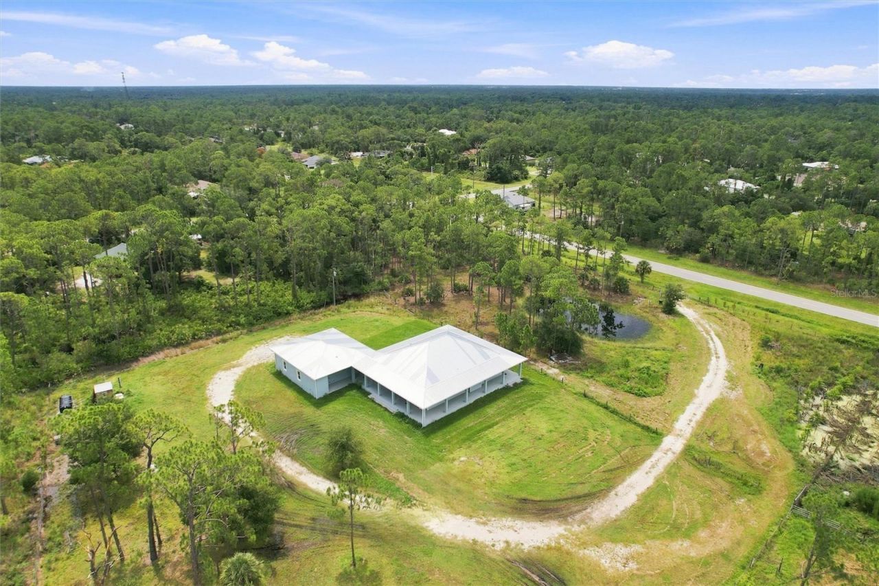 8146 Tropicaire Boulevard, North Port, FL 34291 Photo