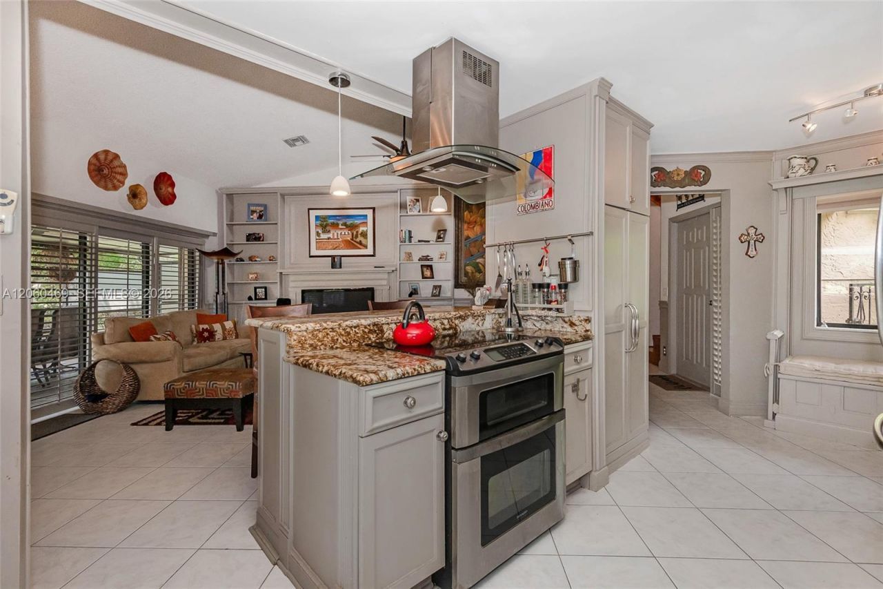 9204 S Chelsea Dr S , Plantation, FL 33324 Photo