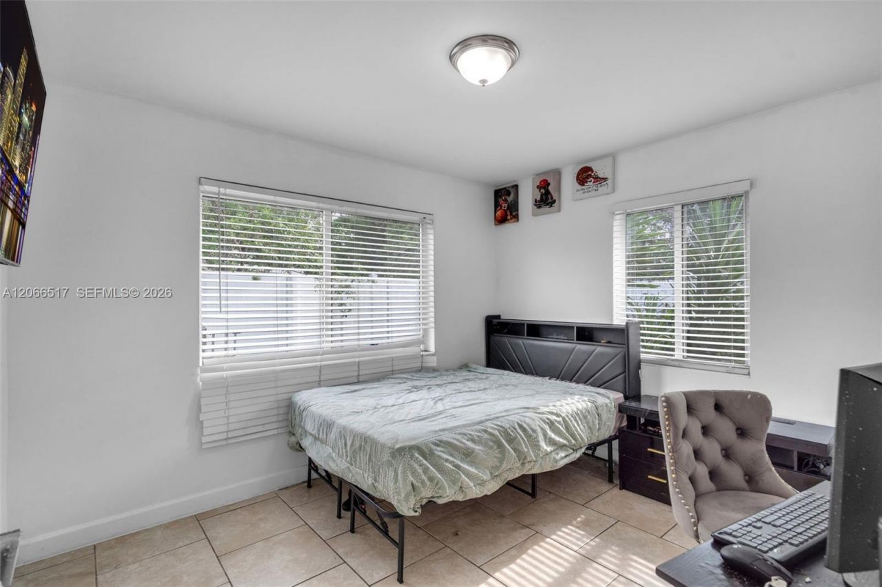 2721 NE 8th Ave , Pompano Beach, FL 33064 Photo