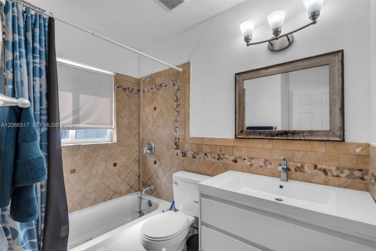 2721 NE 8th Ave , Pompano Beach, FL 33064 Photo