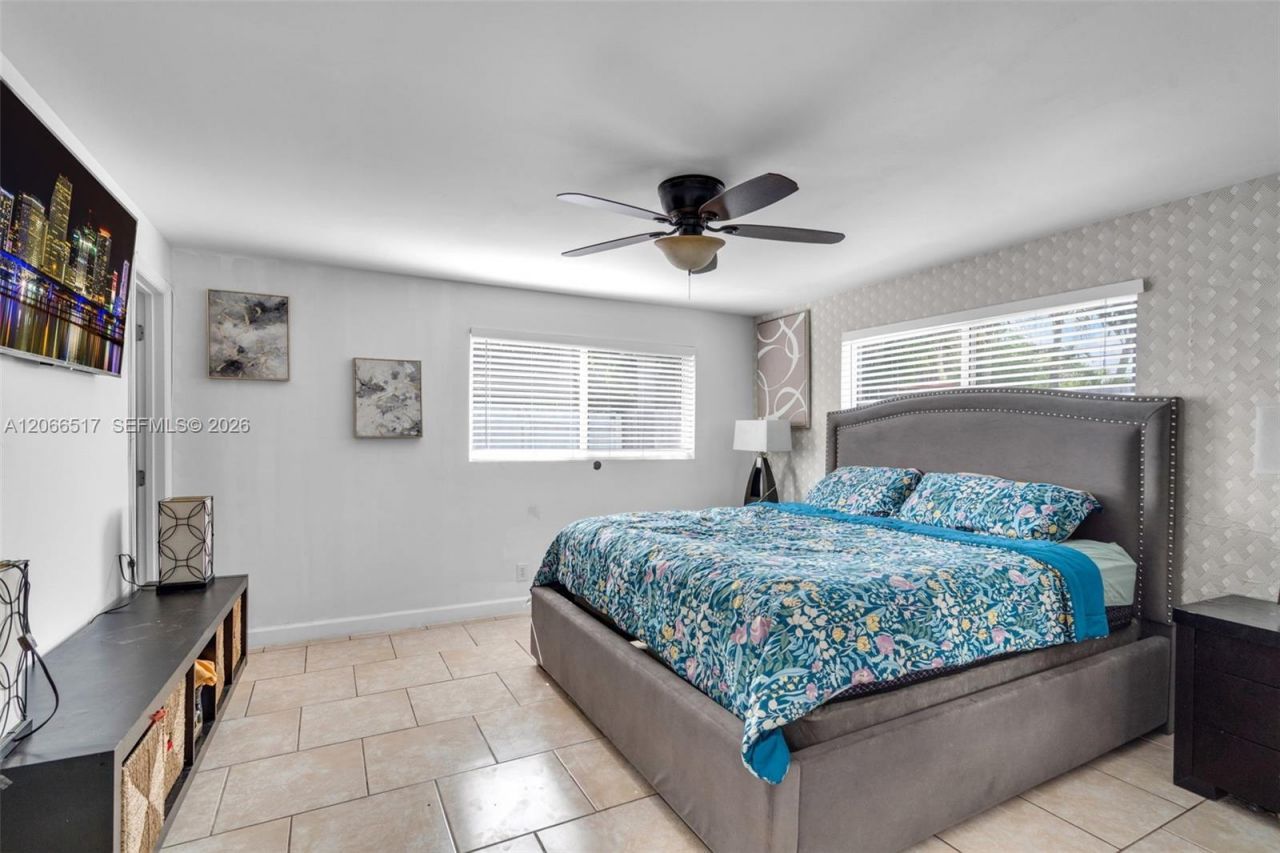 2721 NE 8th Ave , Pompano Beach, FL 33064 Photo