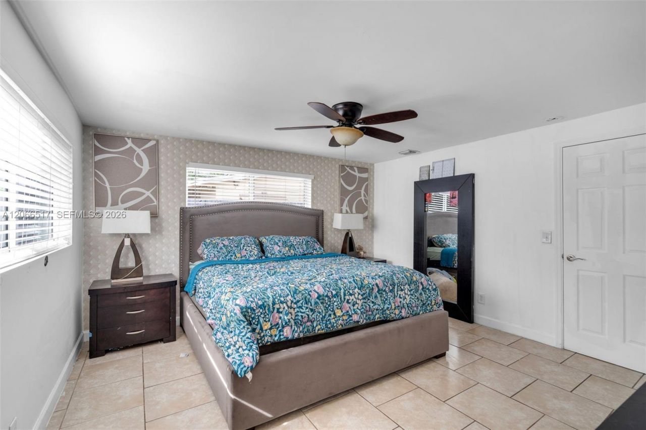 2721 NE 8th Ave , Pompano Beach, FL 33064 Photo