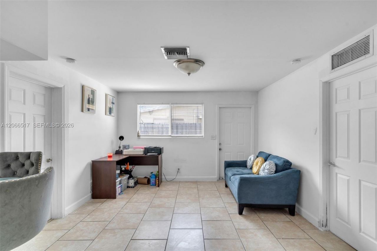 2721 NE 8th Ave , Pompano Beach, FL 33064 Photo