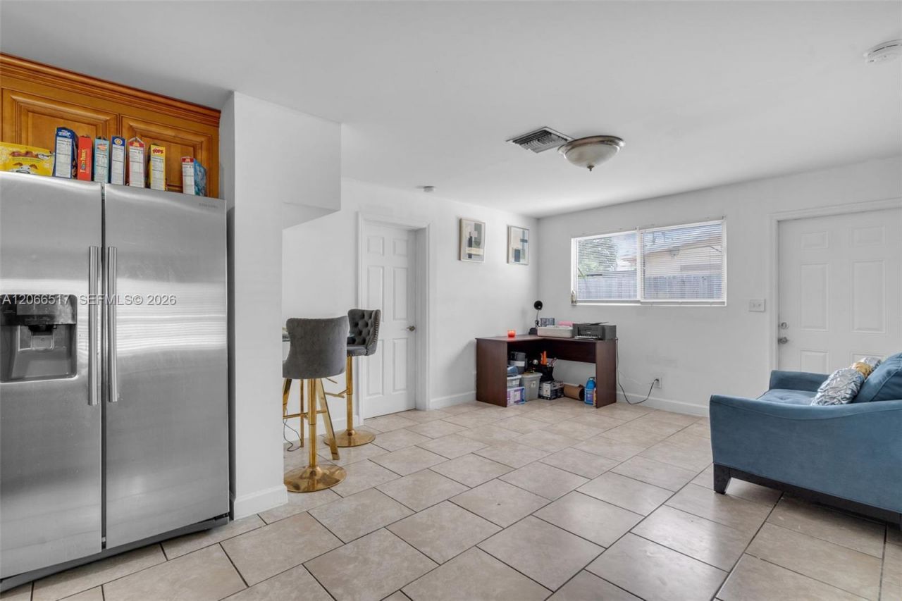 2721 NE 8th Ave , Pompano Beach, FL 33064 Photo