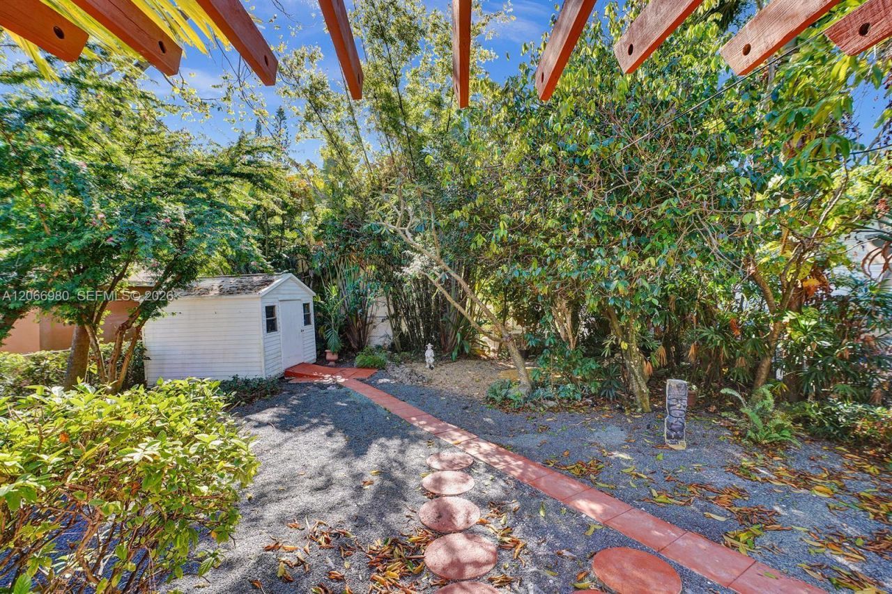130 NE 49th St, Miami, FL 33137 Photo