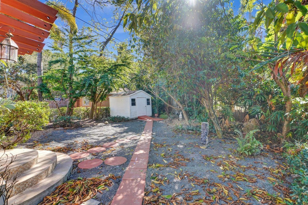 130 NE 49th St, Miami, FL 33137 Photo