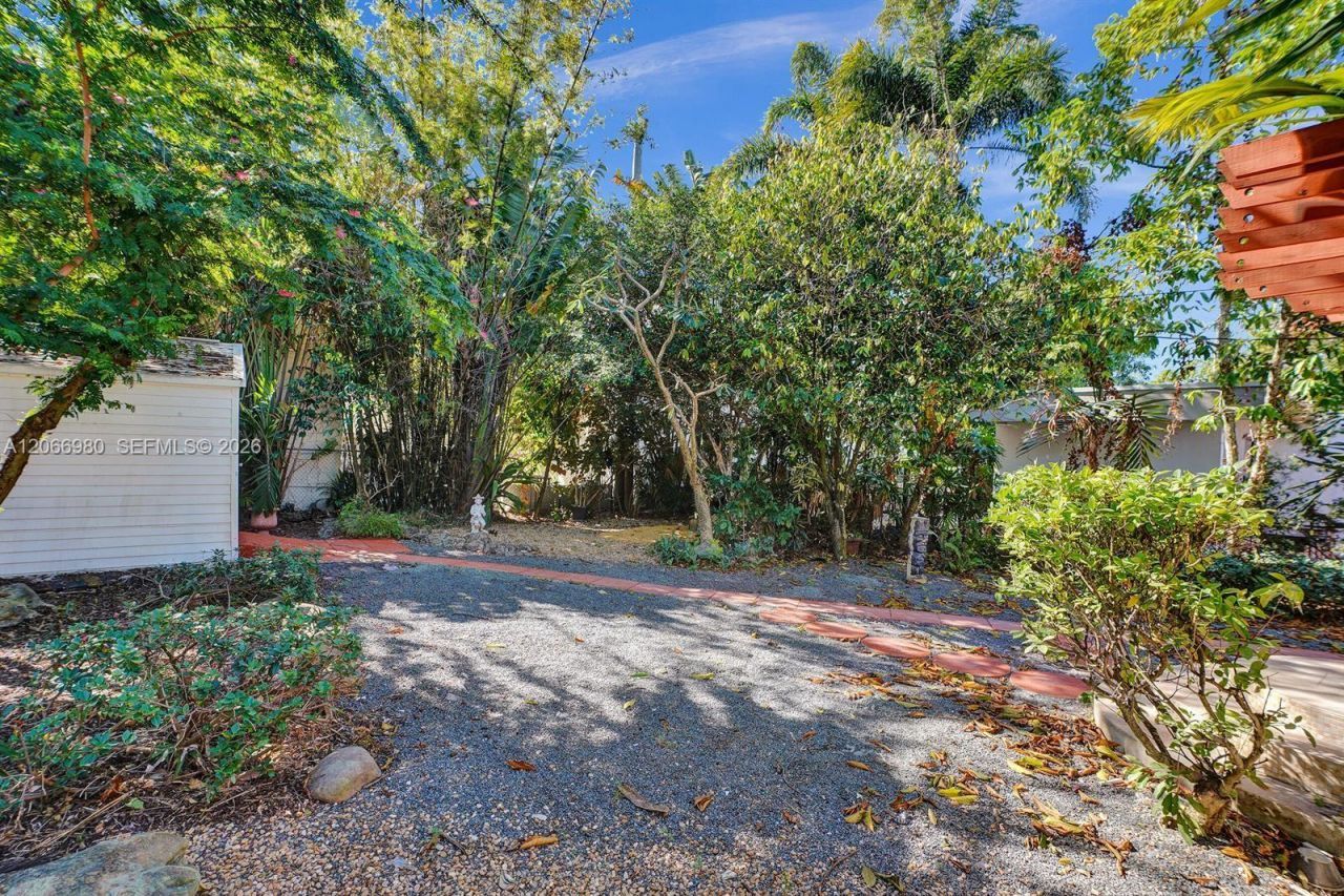 130 NE 49th St, Miami, FL 33137 Photo