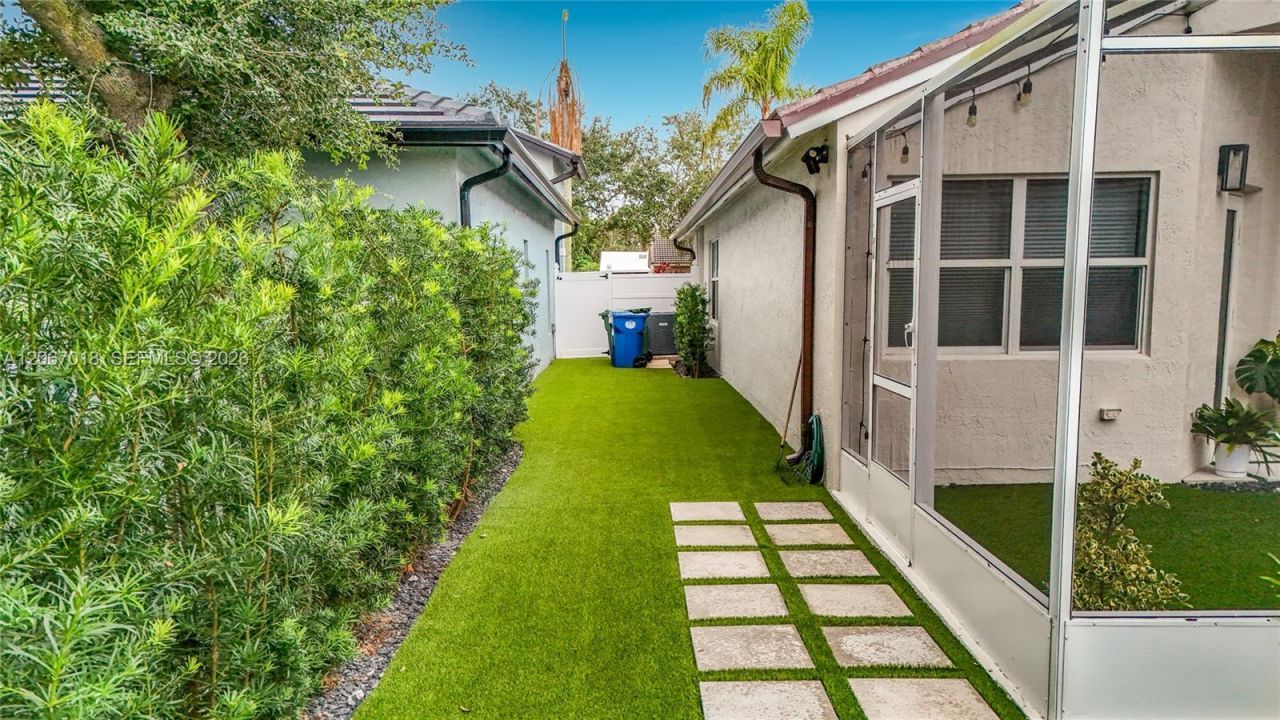16523 Sapphire St, Weston, FL 33331 Photo