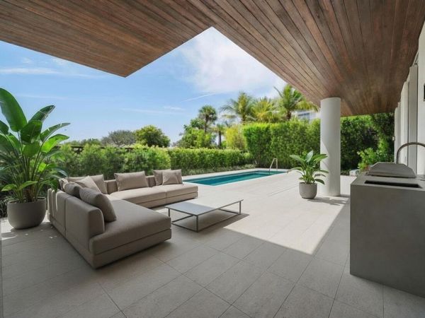 210 SE MIZNER Boulevard, Unit 101, Boca Raton, FL 33432