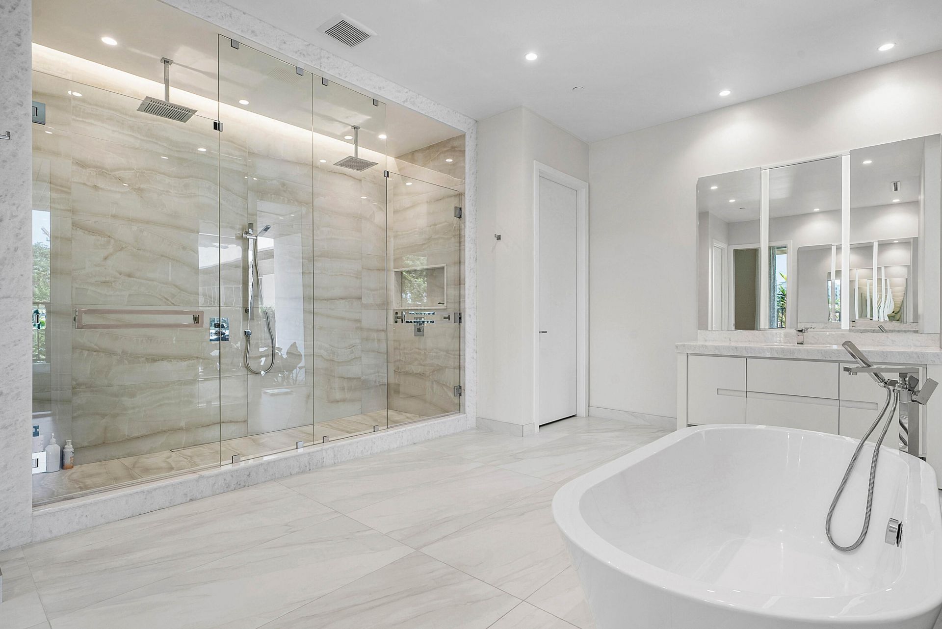 210 SE Mizner Boulevard, Unit 101, Boca Raton, FL 33432 Photo