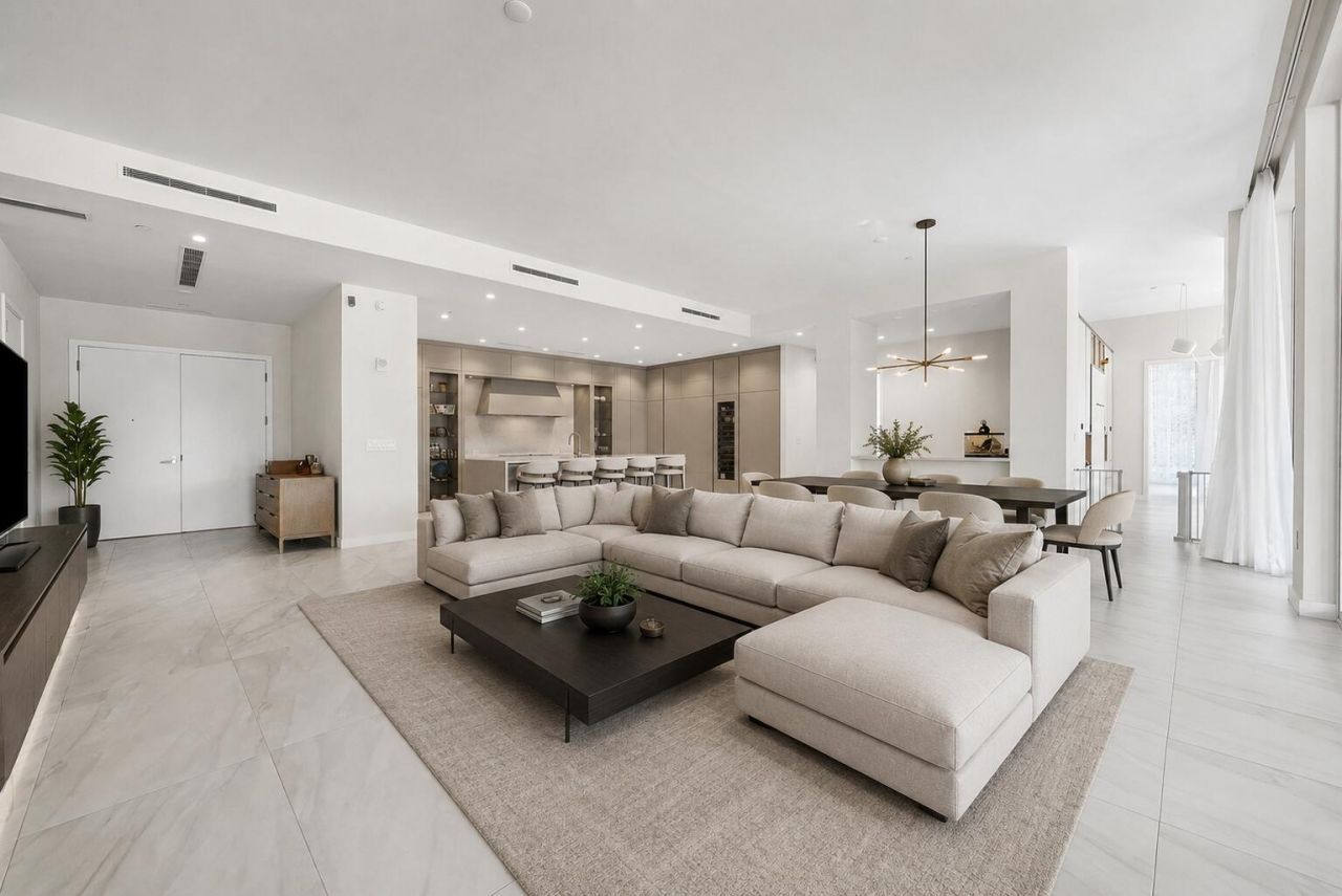210 SE Mizner Boulevard, Unit 101, Boca Raton, FL 33432 Photo