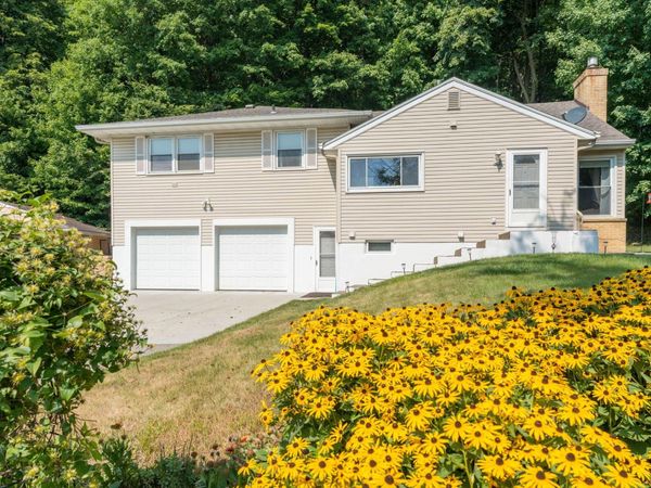 48186 Old River Bluff Road, Saint Peter, MN 56082