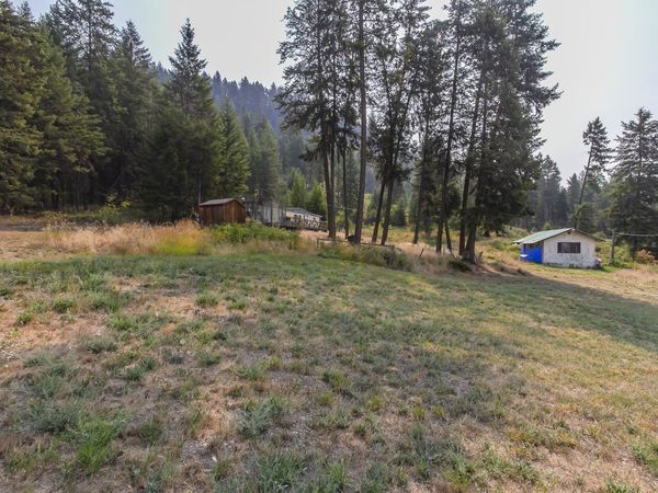 888 Williams Lake Rd, Colville, WA 99114