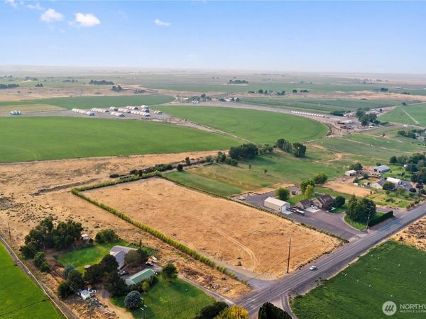 1588 NE E Road, Moses Lake, WA 98837