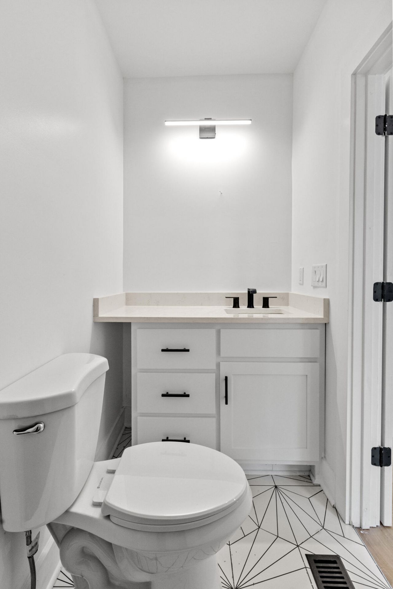 67 Drake Street Photo 17