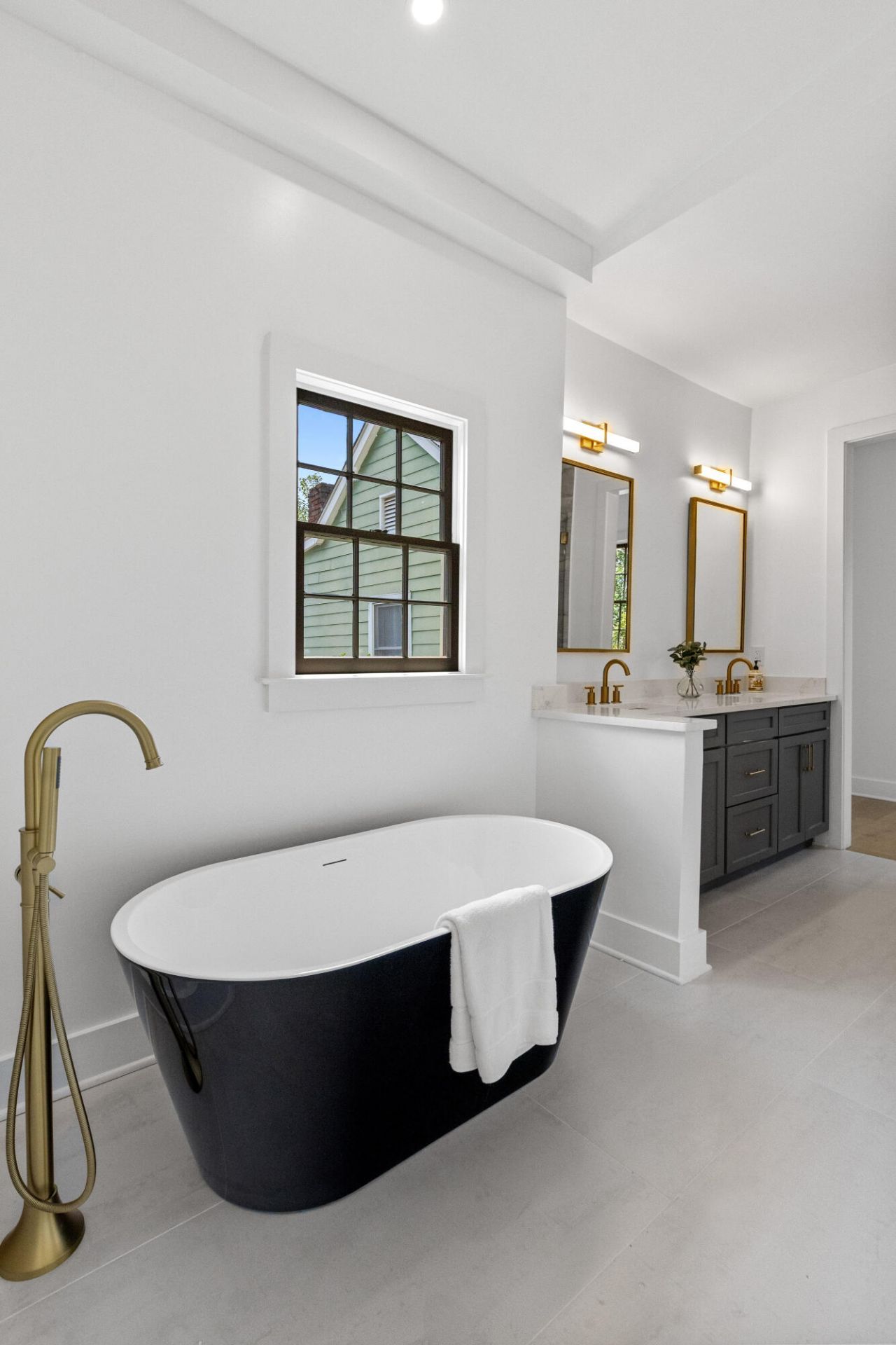 67 Drake Street Photo 23