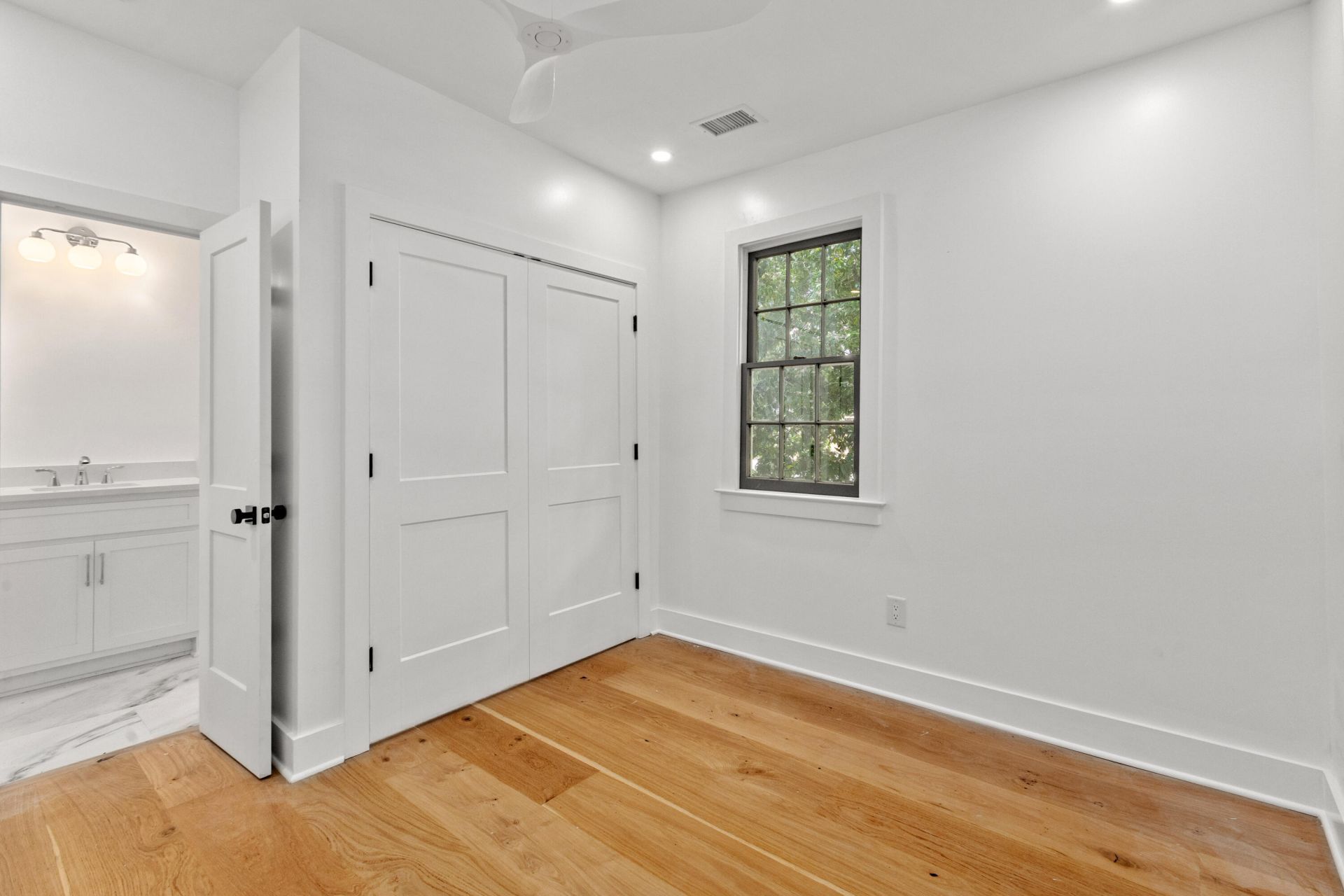 67 Drake Street Photo 30