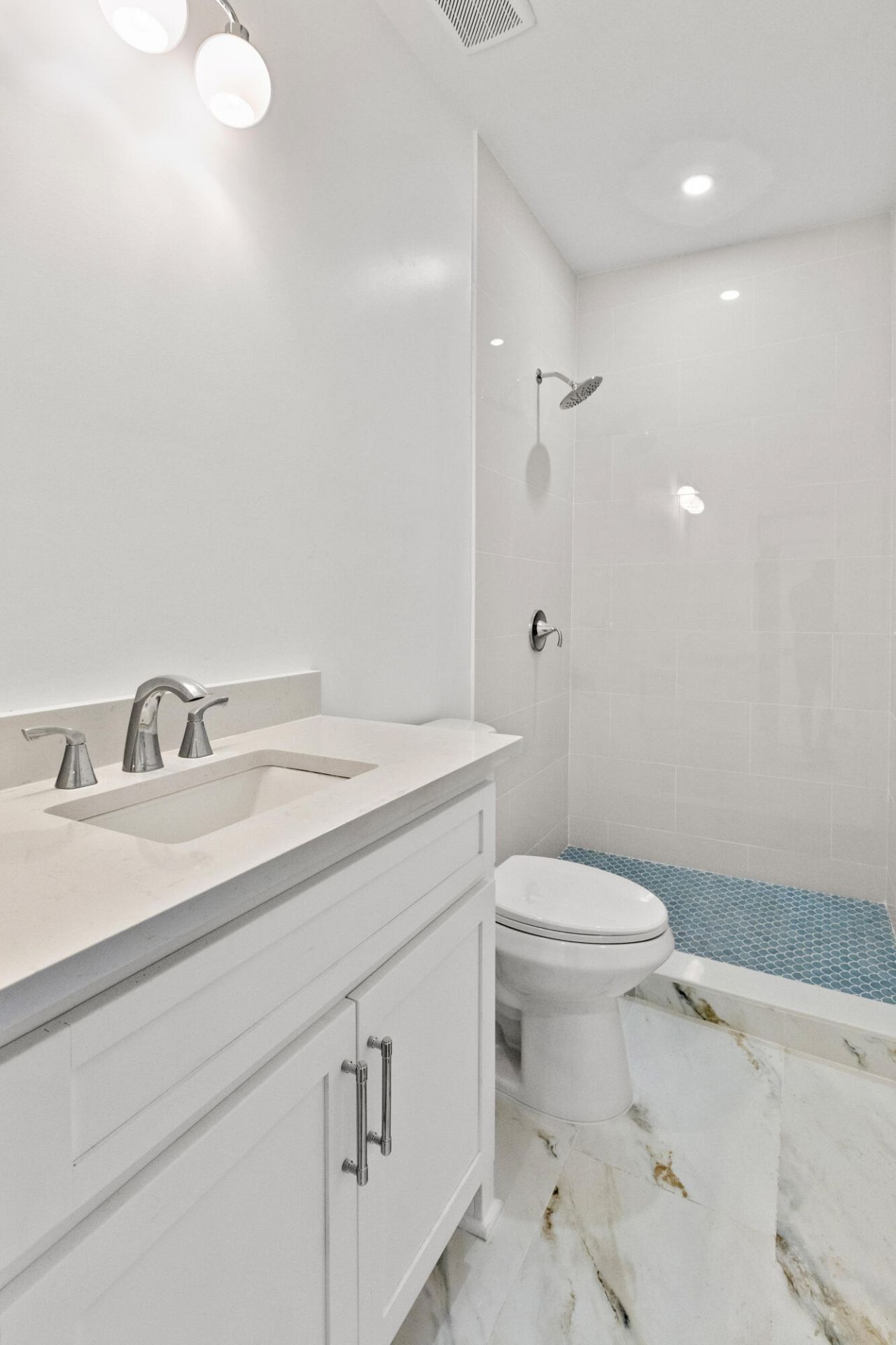 67 Drake Street Photo 31