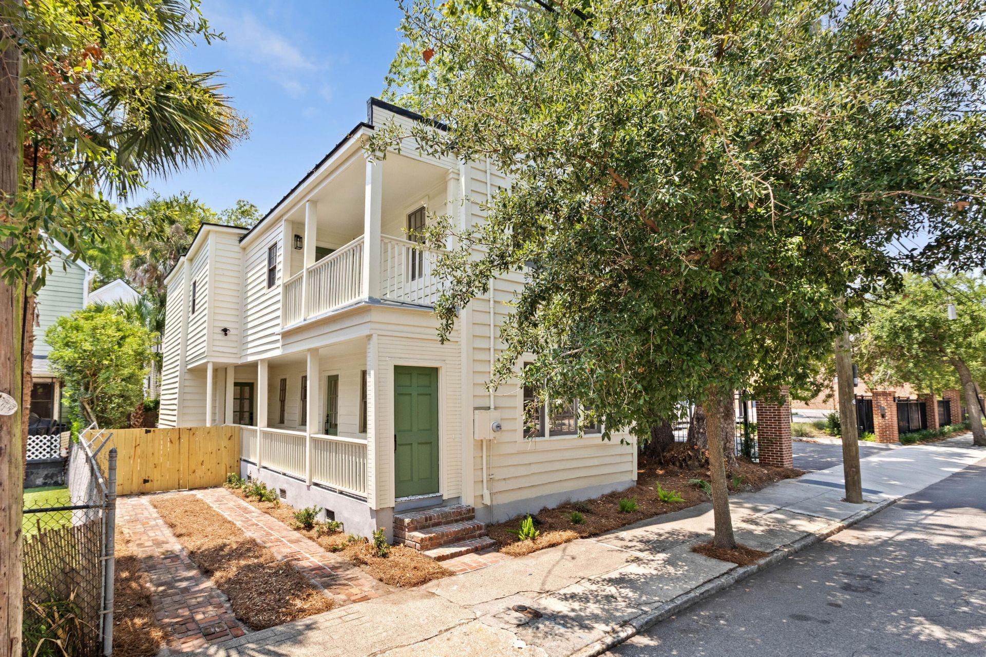 67 Drake Street Photo 43