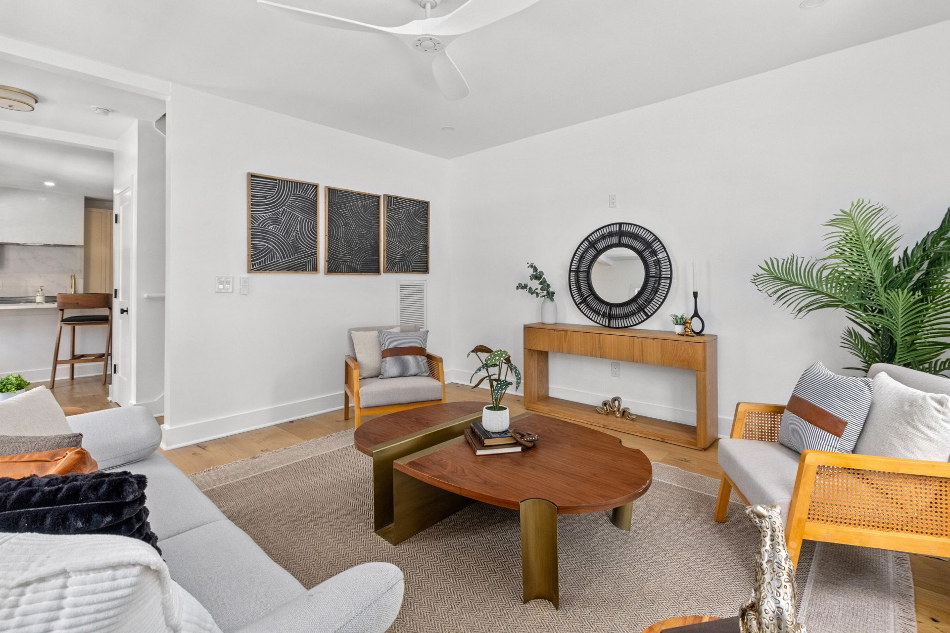 67 Drake Street Photo 9