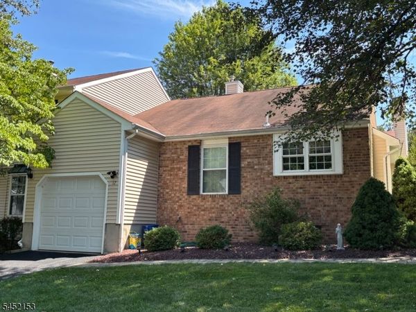 17 Choctaw Ridge Rd, Branchburg, NJ 08876