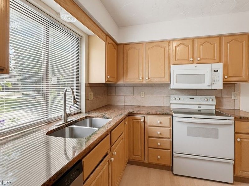 315 Guys Run Road, Akron, OH 44319 Photo 12