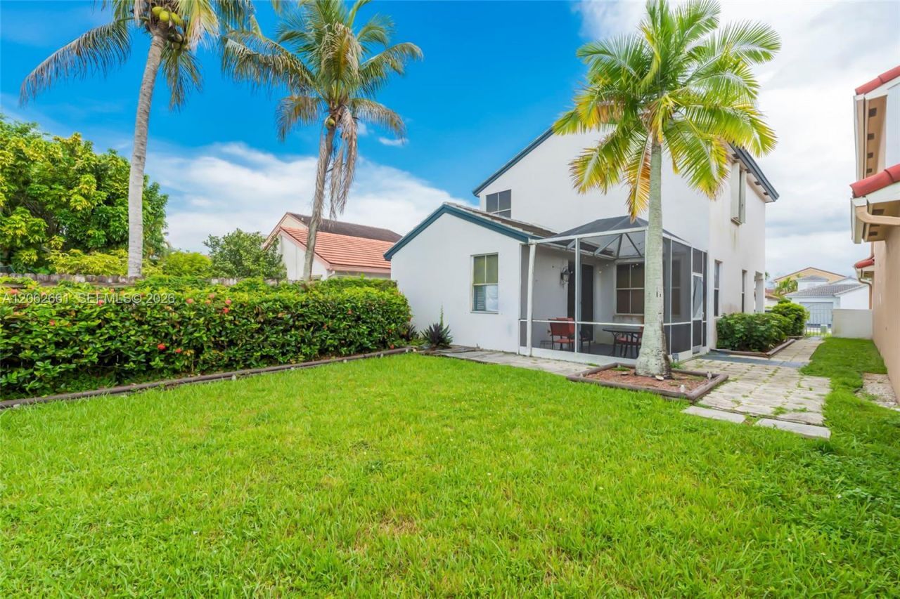 18451 NW 22nd St, Pembroke Pines, FL 33029 Photo