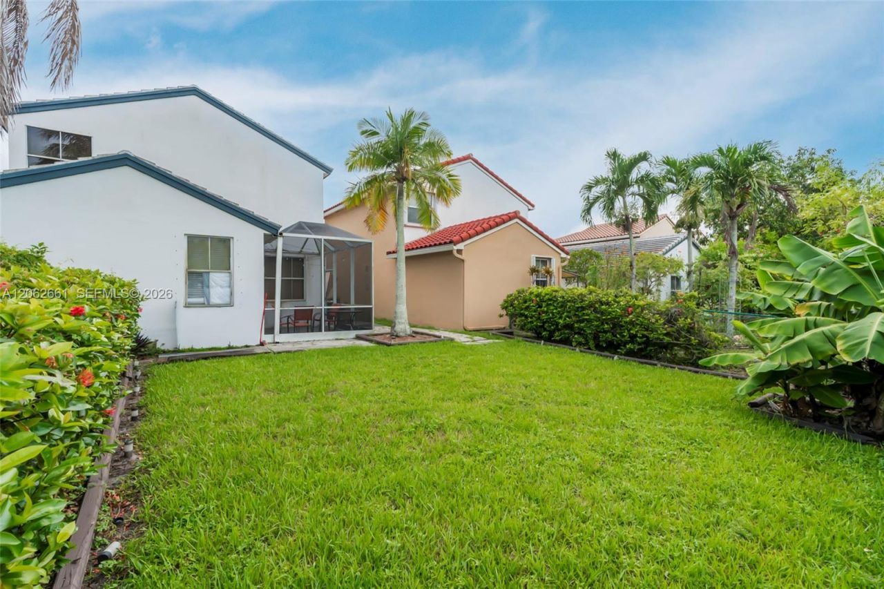 18451 NW 22nd St, Pembroke Pines, FL 33029 Photo