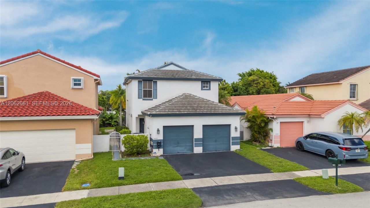 18451 NW 22nd St, Pembroke Pines, FL 33029 Photo