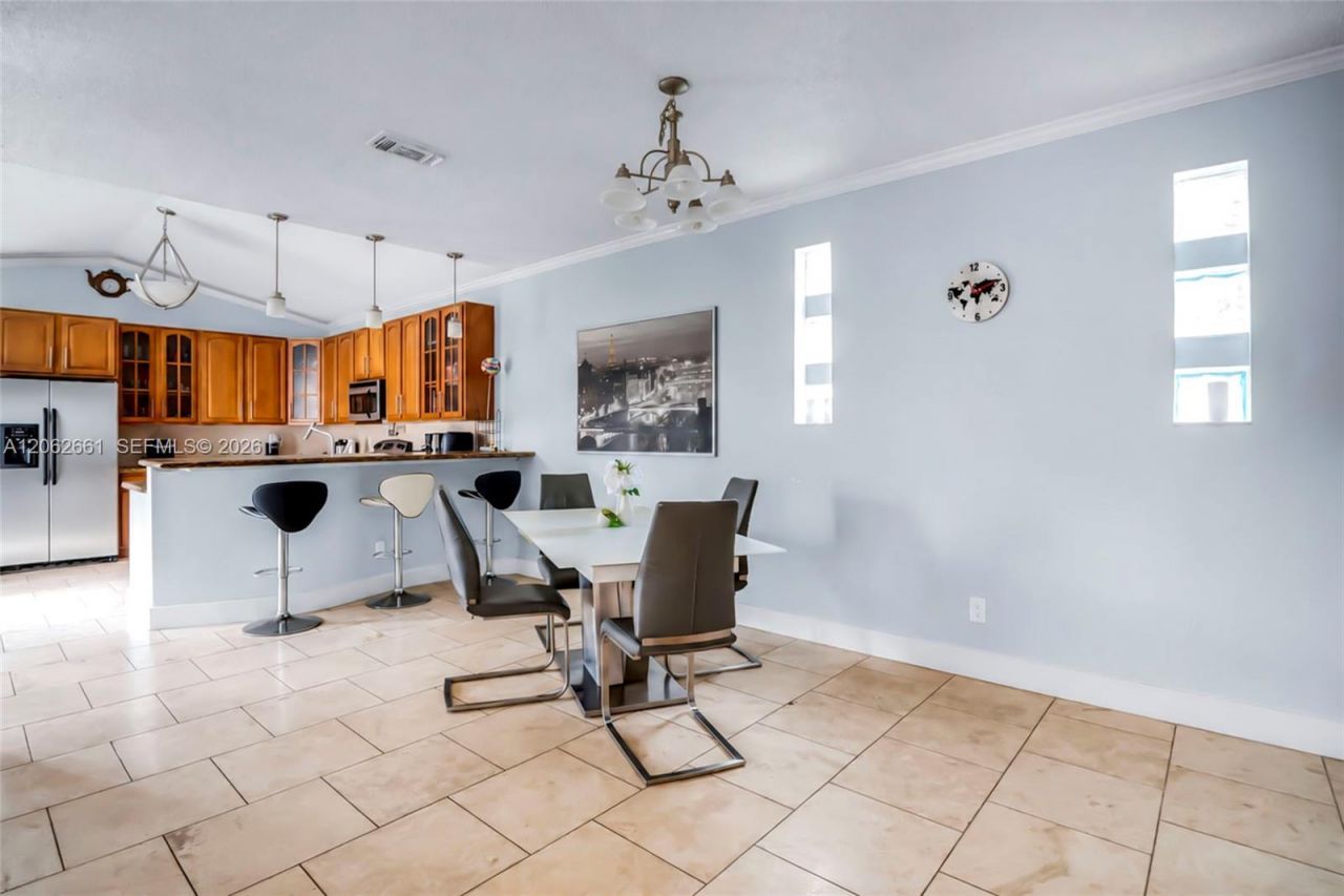 18451 NW 22nd St, Pembroke Pines, FL 33029 Photo
