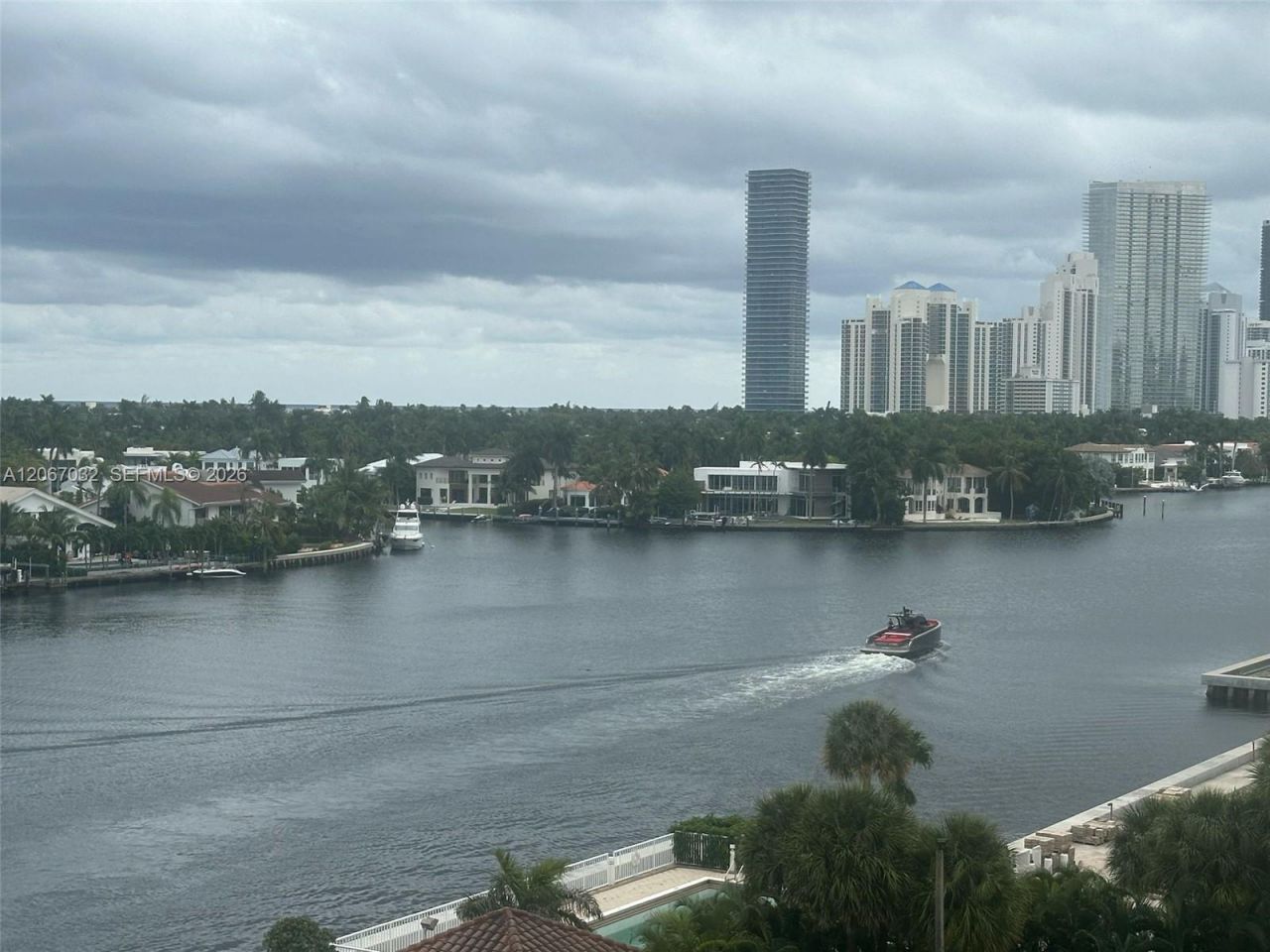 20515 E Country Club Dr , Unit 747, Aventura, FL 33180 Photo