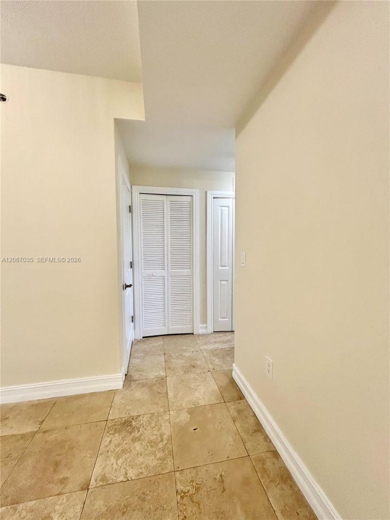 1650 Galiano St, Unit 307, Coral Gables, FL 33134 Photo