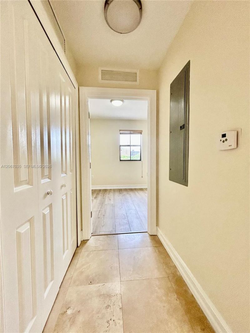 1650 Galiano St, Unit 307, Coral Gables, FL 33134 Photo