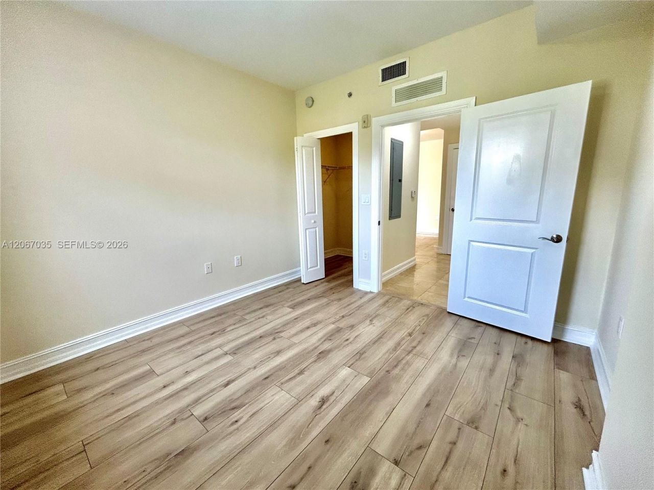1650 Galiano St, Unit 307, Coral Gables, FL 33134 Photo