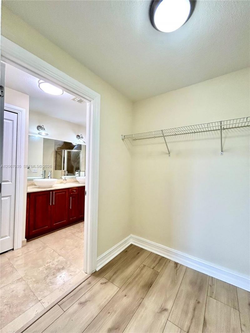 1650 Galiano St, Unit 307, Coral Gables, FL 33134 Photo