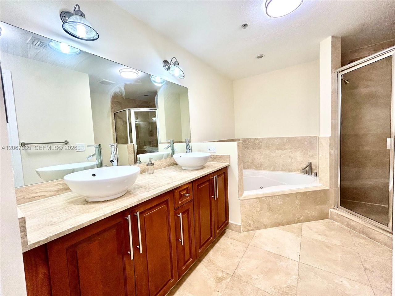 1650 Galiano St, Unit 307, Coral Gables, FL 33134 Photo