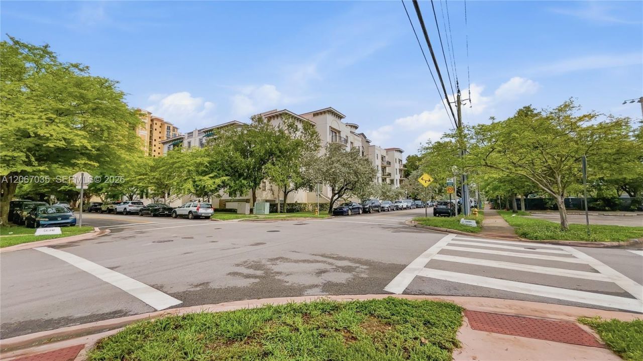 1650 Galiano St, Unit 307, Coral Gables, FL 33134 Photo