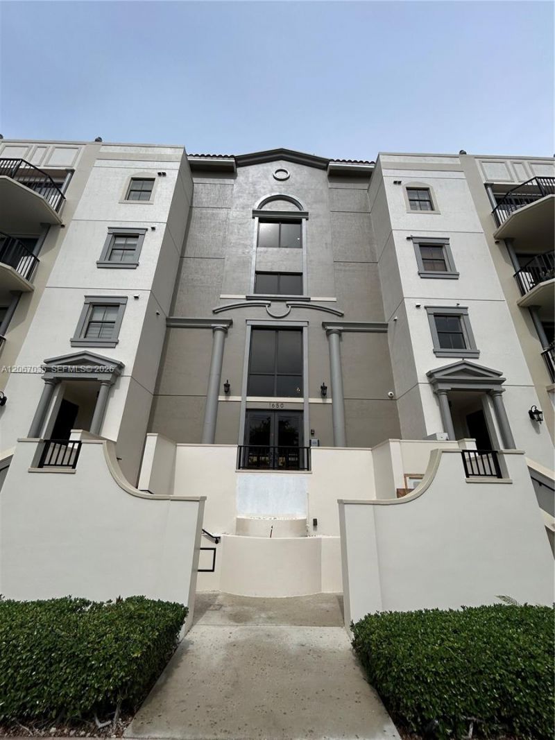 1650 Galiano St, Unit 307, Coral Gables, FL 33134 Photo
