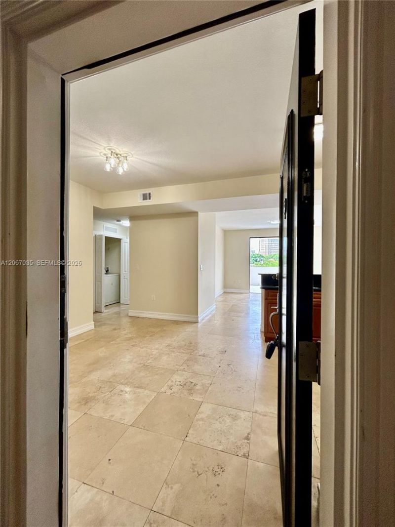 1650 Galiano St, Unit 307, Coral Gables, FL 33134 Photo
