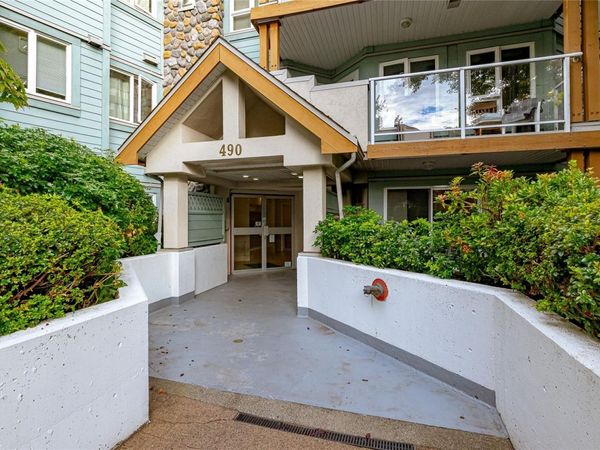 490 Marsett Pl , Unit #102, Saanich, BC V8Z 7J1